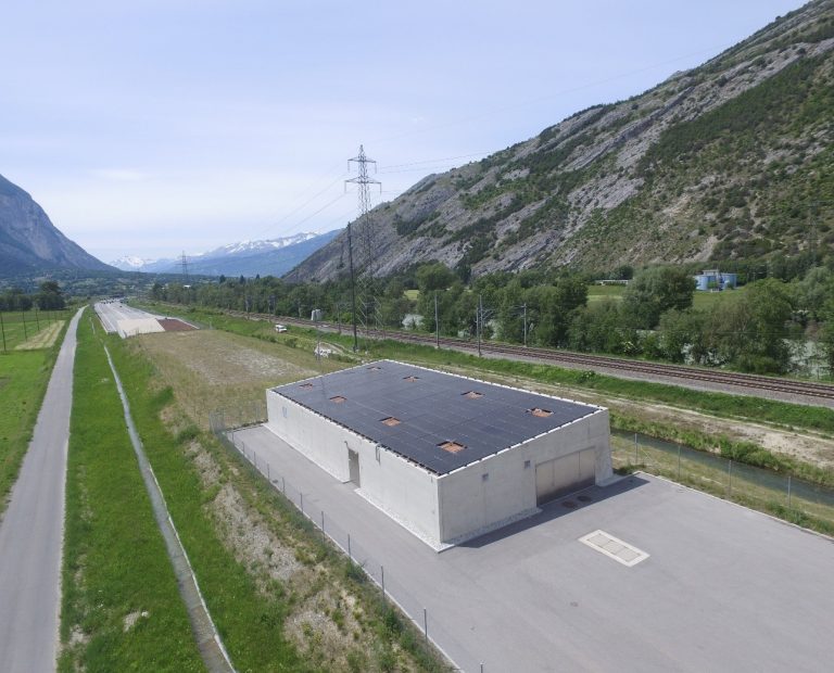 Referenz_Neubau PV-Anlagen auf den Tunnelzentralen des Tunnels Turtmann
